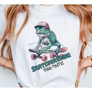 Frog Skateboarding Funny Graphic Meme Retro Unisex T-Shirt